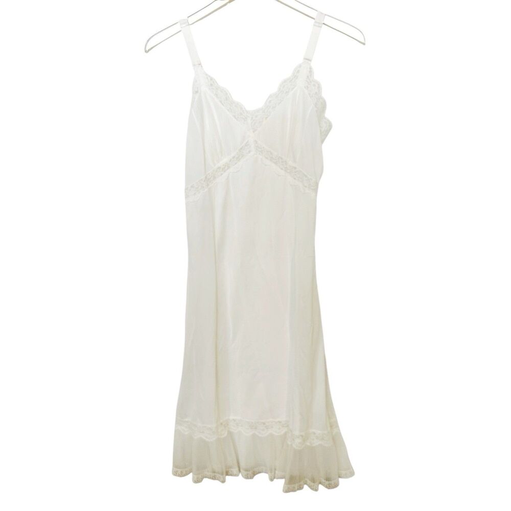 Movie Star VTG White Slip Sz Regular 36 Small Pleated Lace Trim White